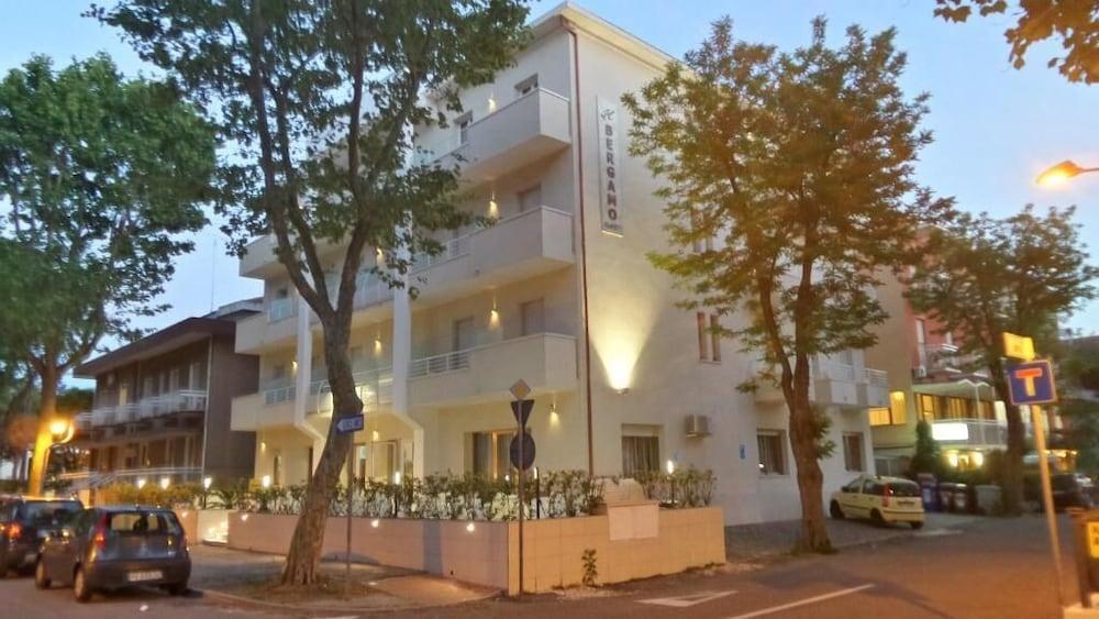 Hotel Bergamo Rimini Extérieur photo