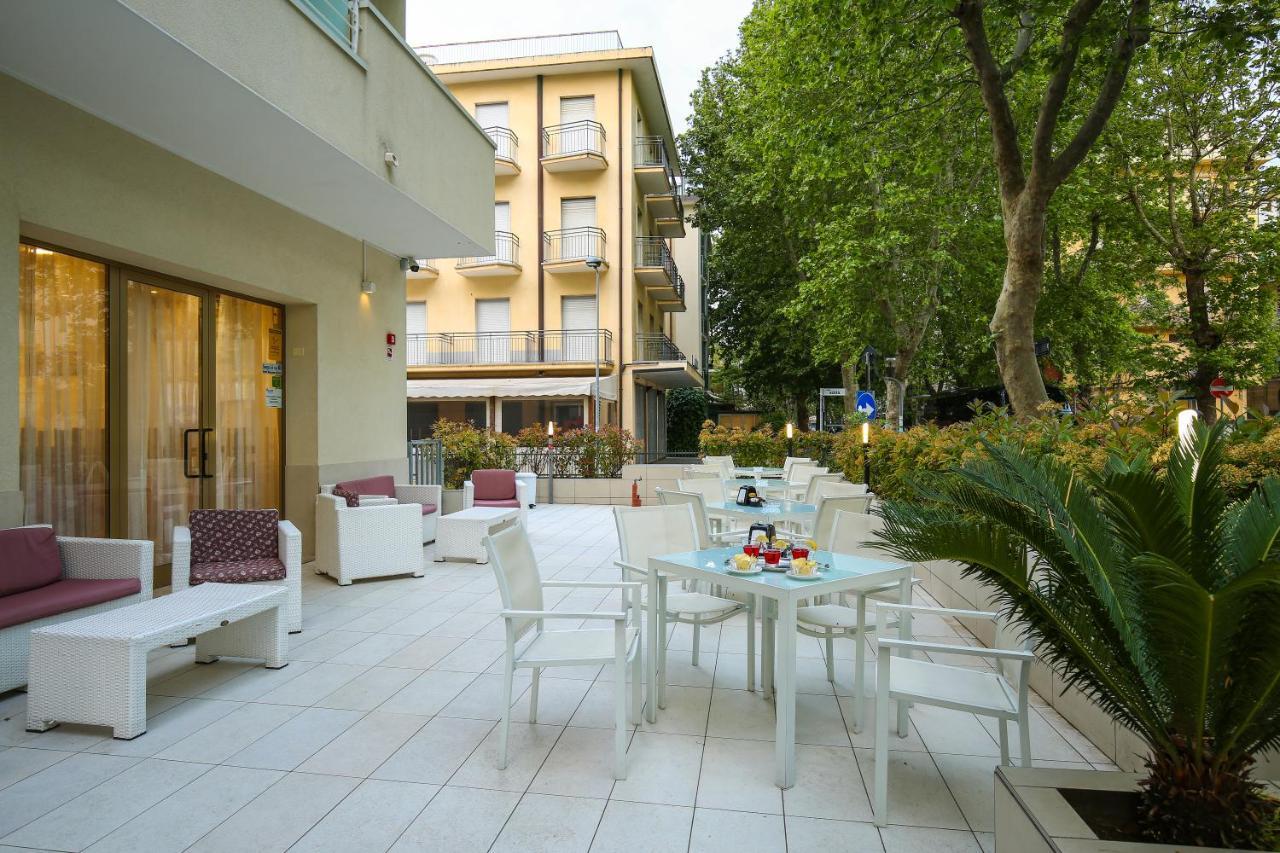 Hotel Bergamo Rimini Extérieur photo